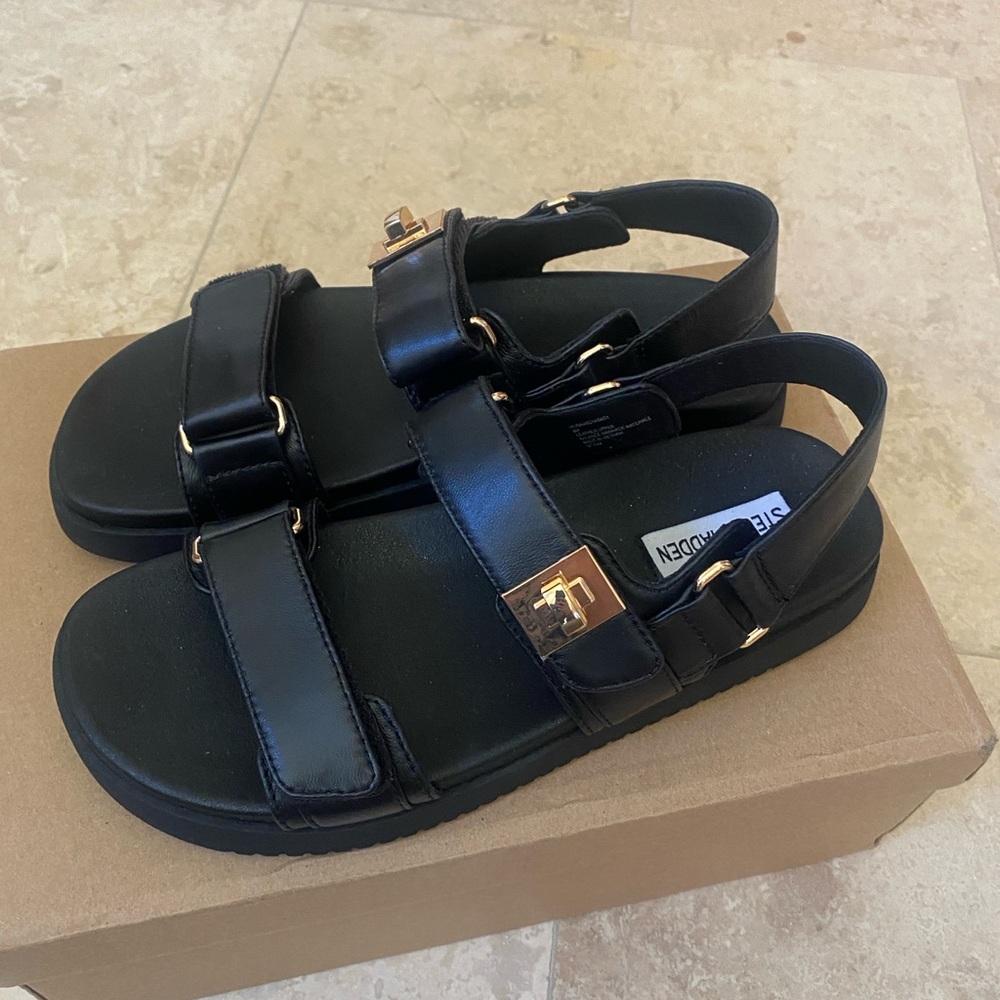Steve Madden Mona Sandals 8M NWT
